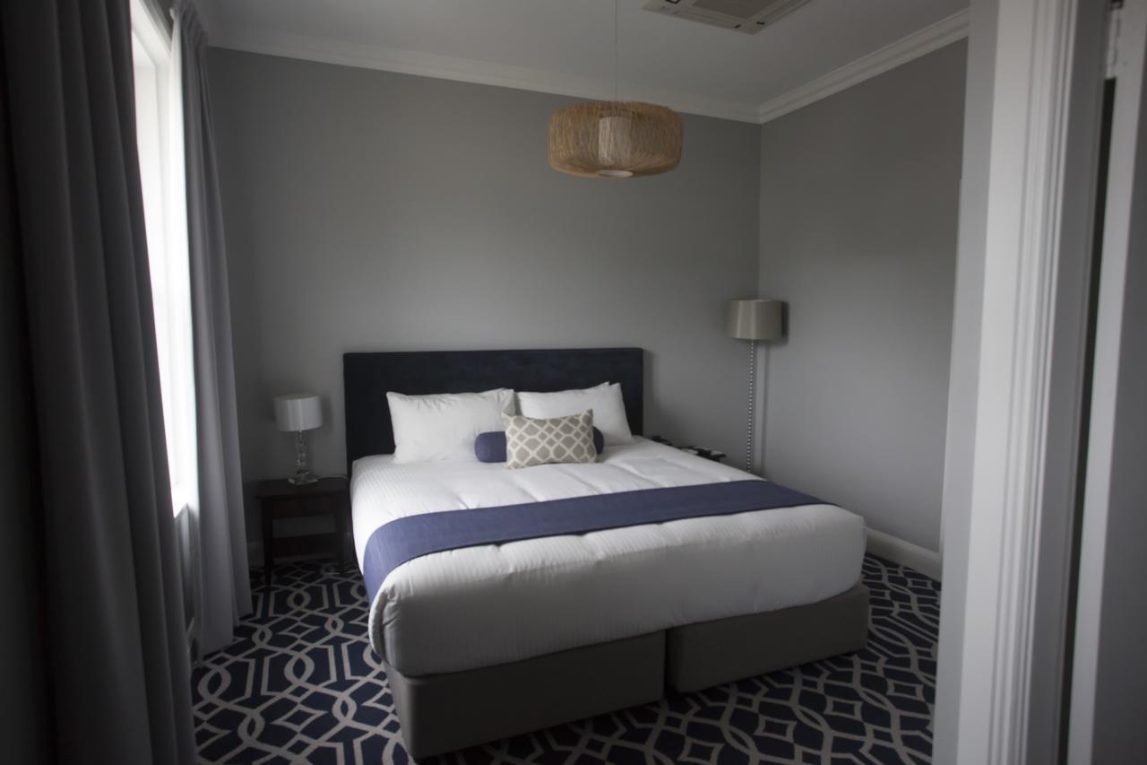 נלסון ביי Seabreeze Hotel מראה חיצוני תמונה